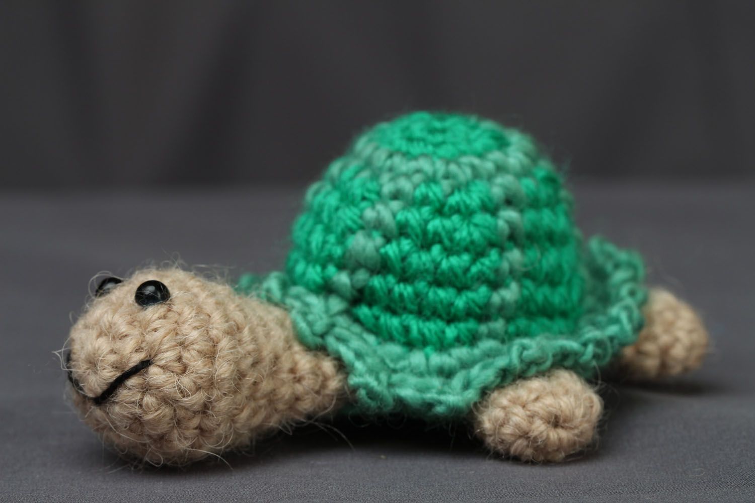 Crochet toy in the shape of turtle photo 2