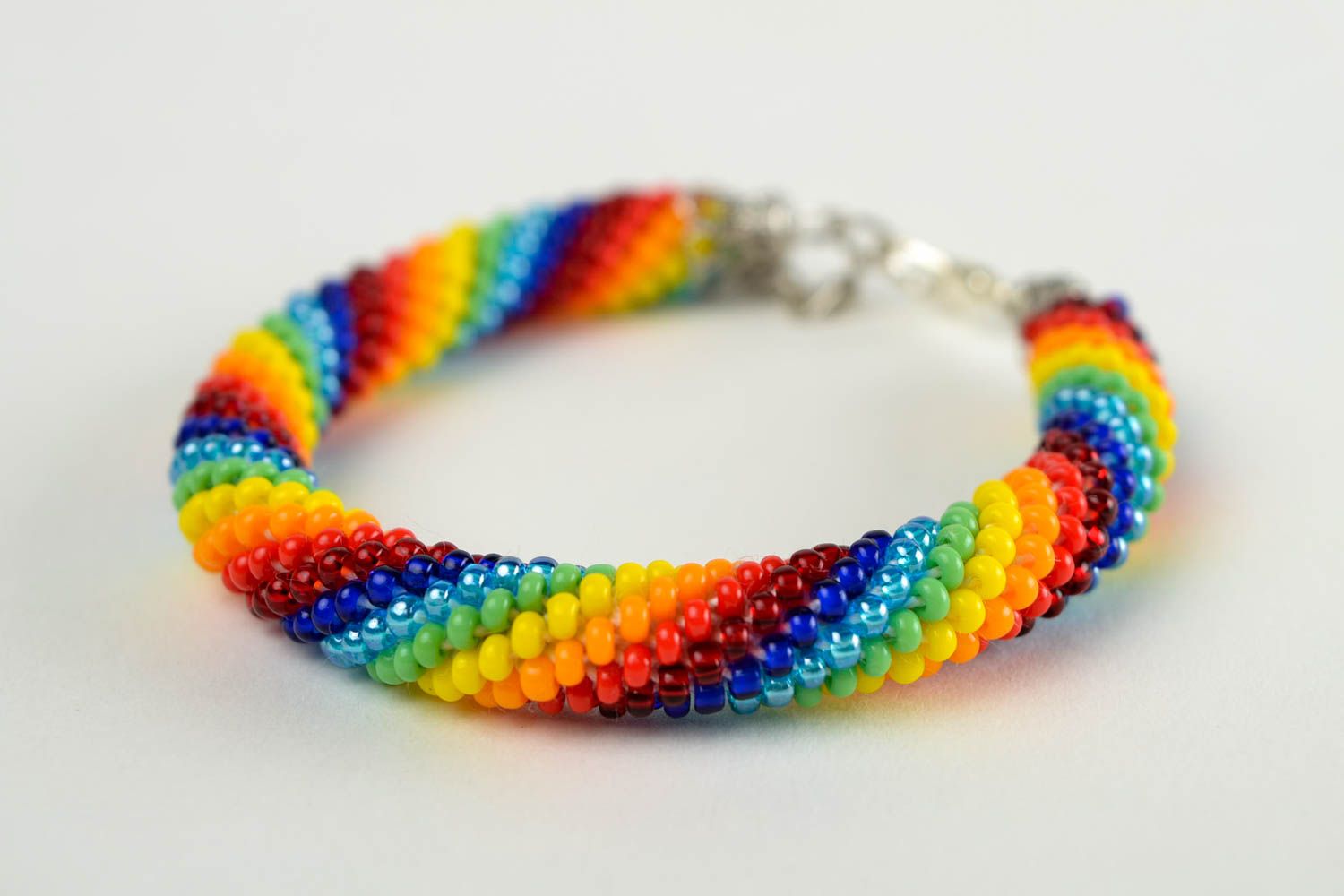 Bracelet multicolore Bijou fait main en perles de rocaille Cadeau pour femme photo 3