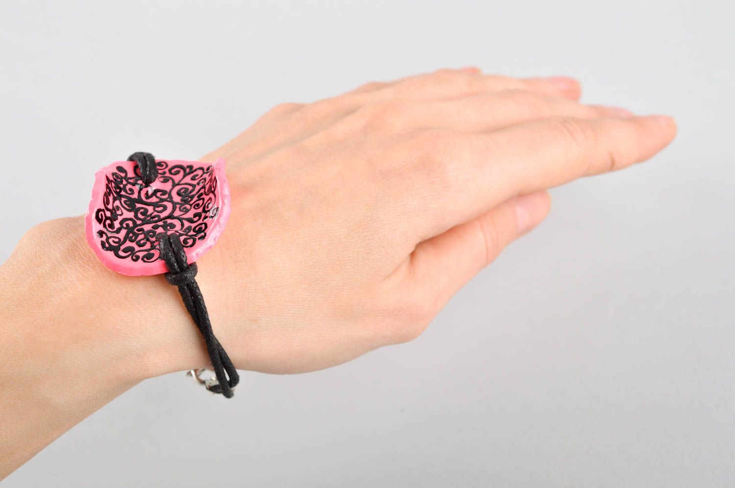 Bracelet rose Bijou fait main en pâte polymère design de créateur Cadeau femme photo 5
