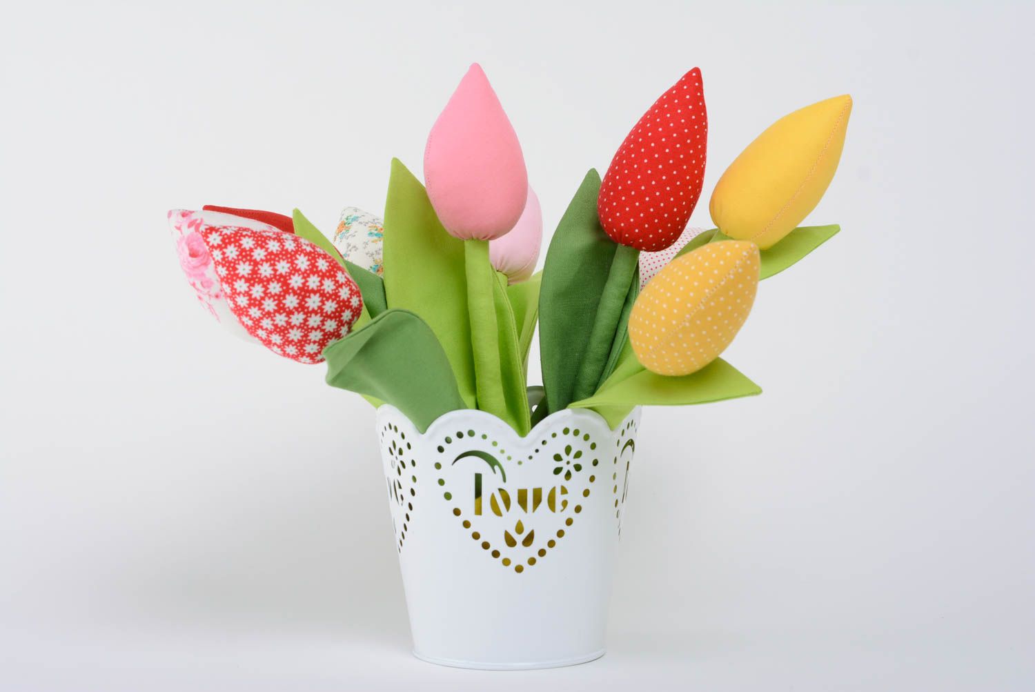 Handmade artificial soft flower in the shape of pink fabric tulip photo 5