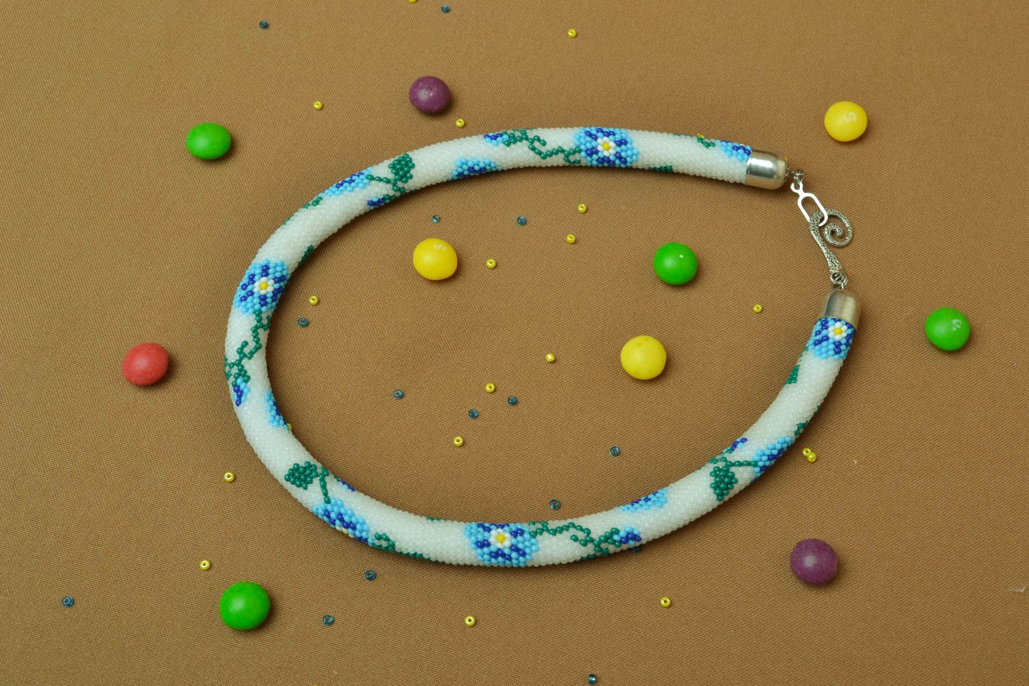 Beaded cord necklace with flowers photo 5