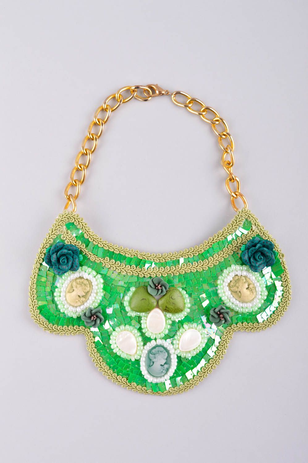 Колье ручной работы колье с бусинами зеленое крупное ожерелье с камеей фото 2