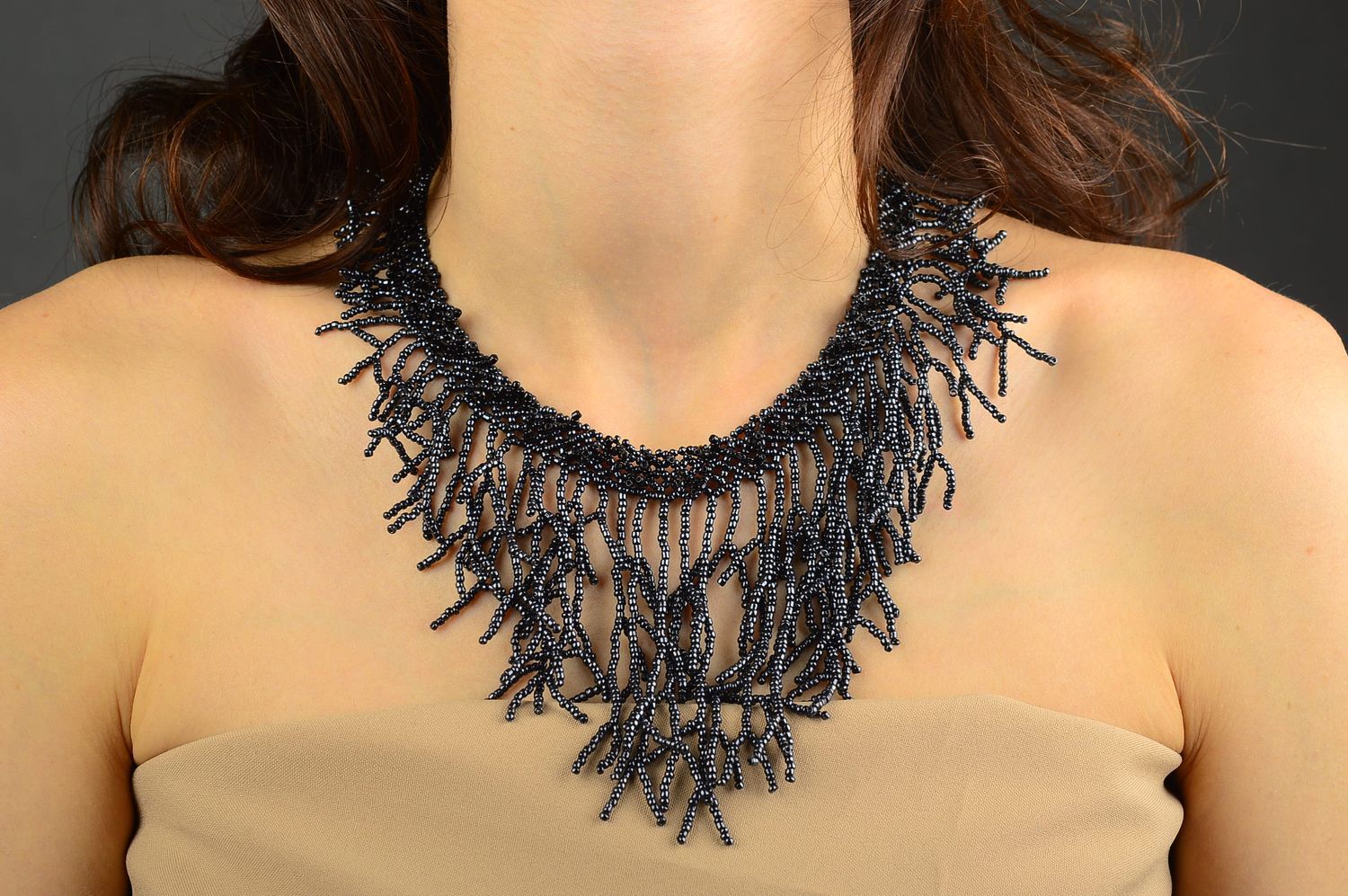Openwork collar necklace handmade beaded necklace elegant necklace for women photo 2