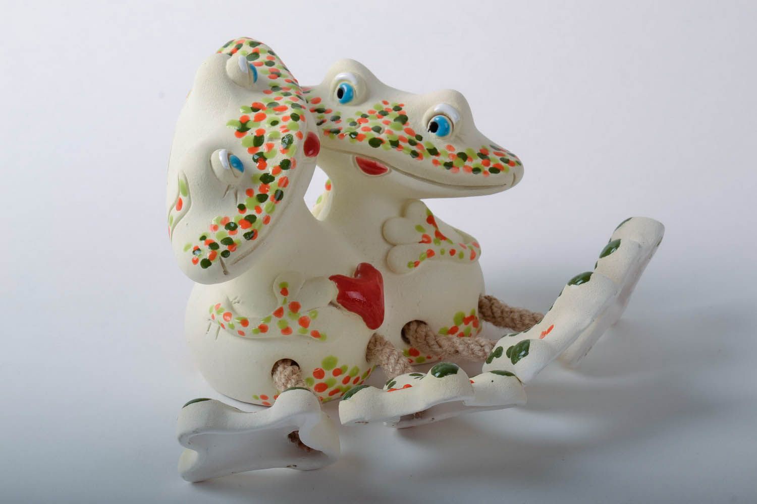 Ceramic money box Frogs in Love photo 2