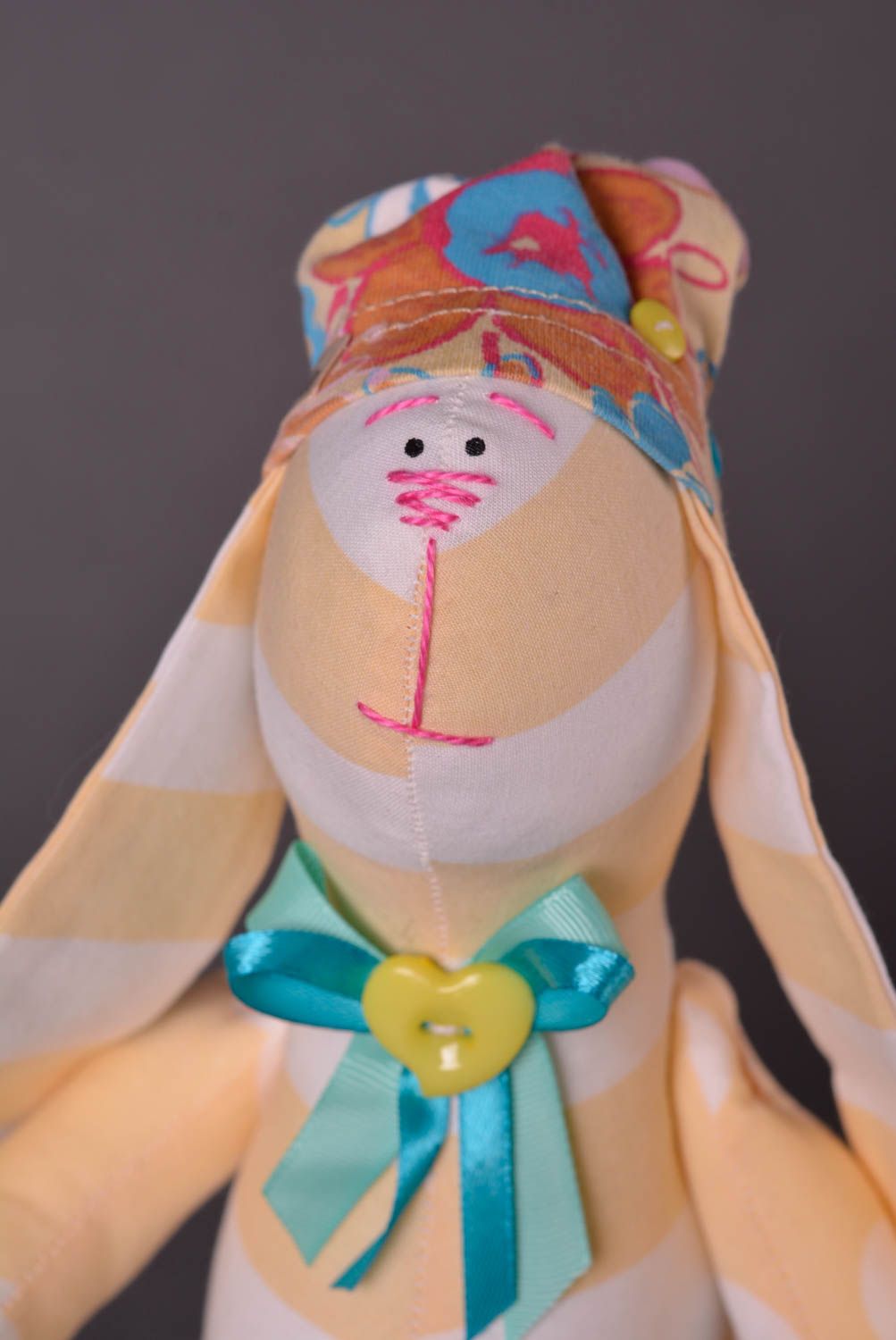 Большая игрушка заяц ручной работы стильный подарок авторская игрушка полосатая фото 3