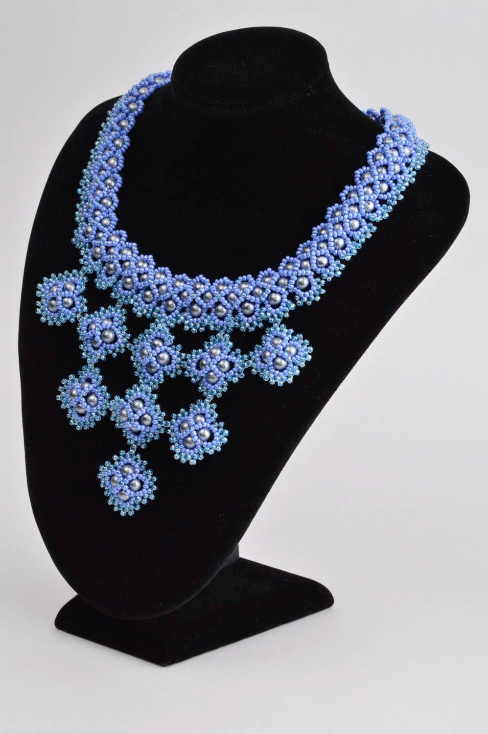 Колье из бисера украшение ручной работы авторское голубое ожерелье из бисера фото 1