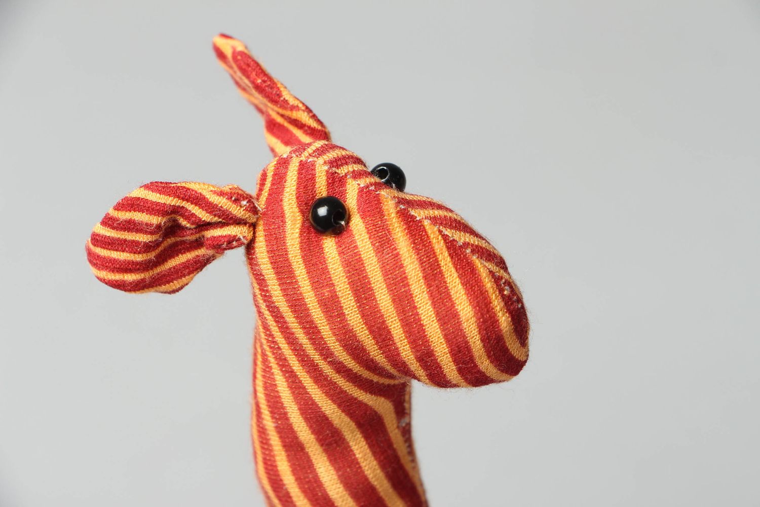 Giraffa carina fatta a mano pupazzo di peluche giocattolo simpatico da bambini foto 2