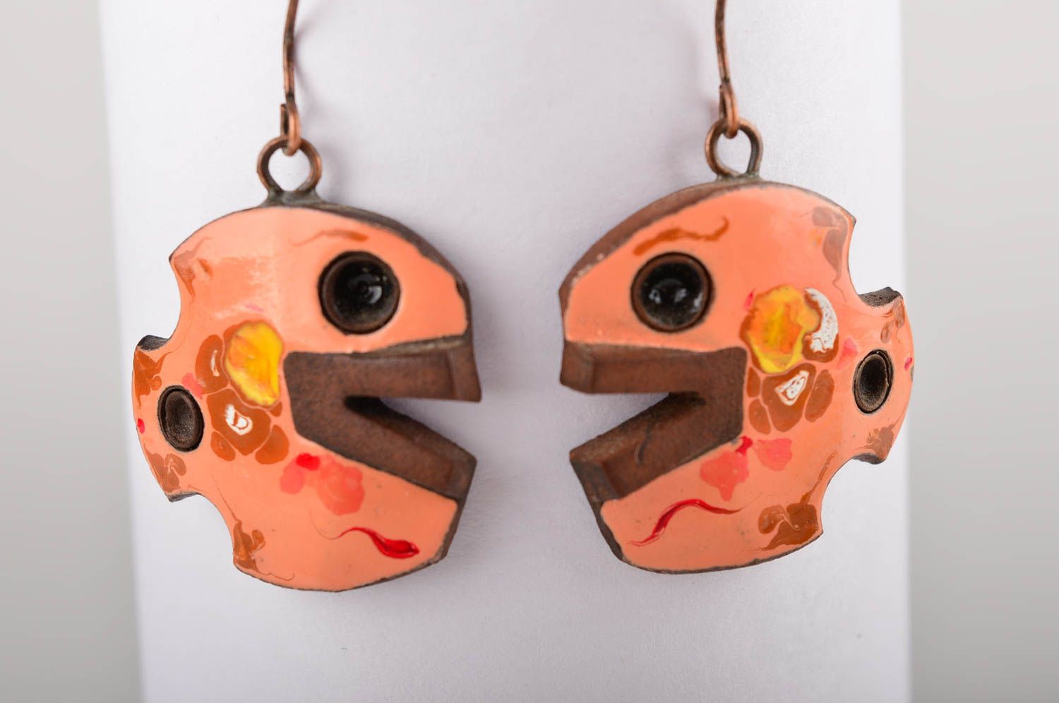 Boucles d'oreilles en céramique Bijou fait main peint poissons Cadeau femme photo 1