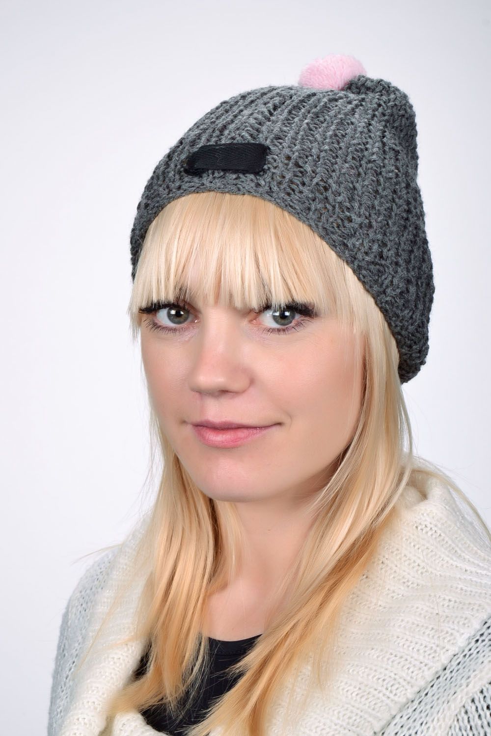 Grey knit hat  photo 1