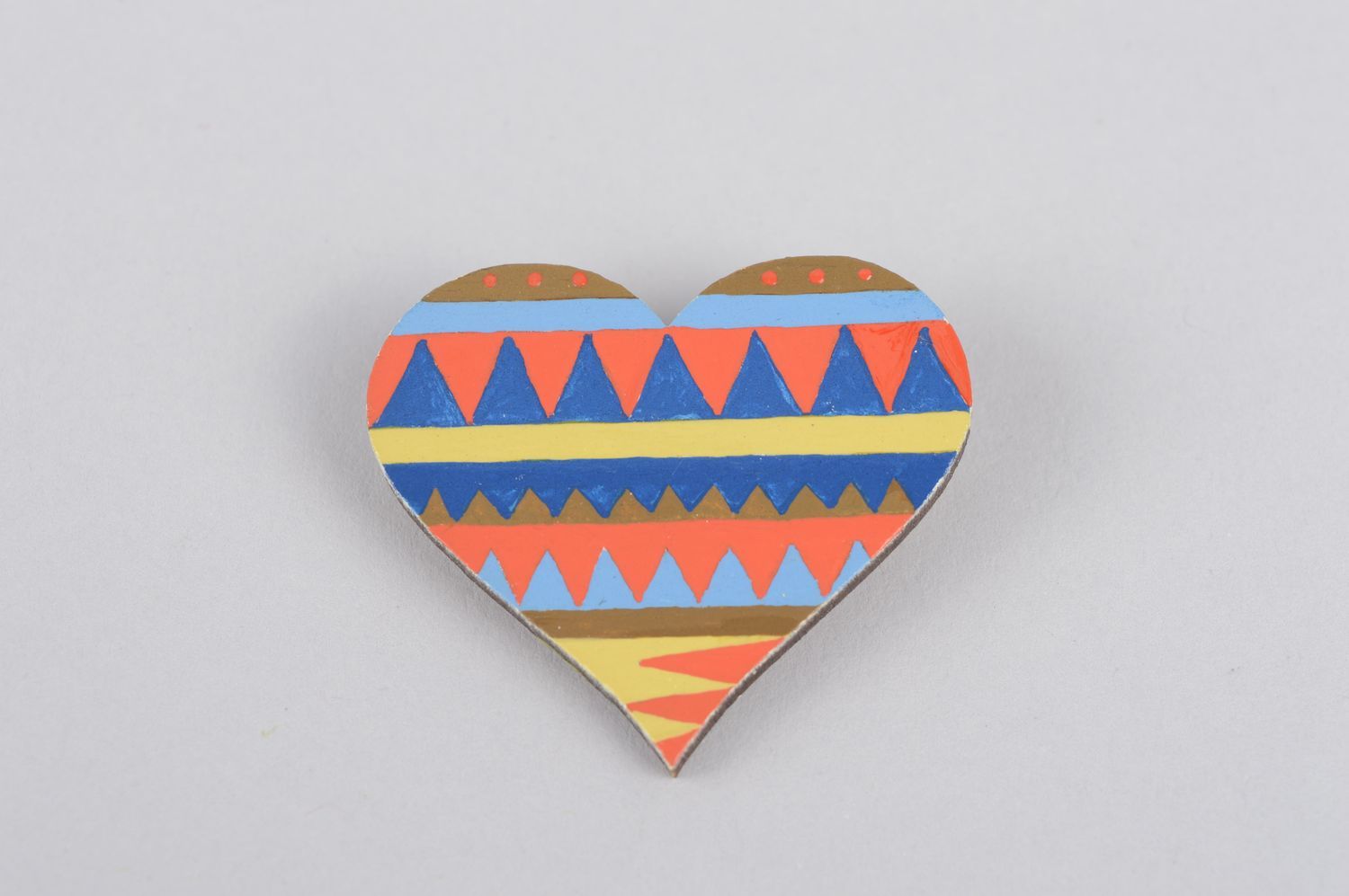 Handgemachter Schmuck Brosche aus Holz Schmuck für Frauen Herz mit Mustern foto 2