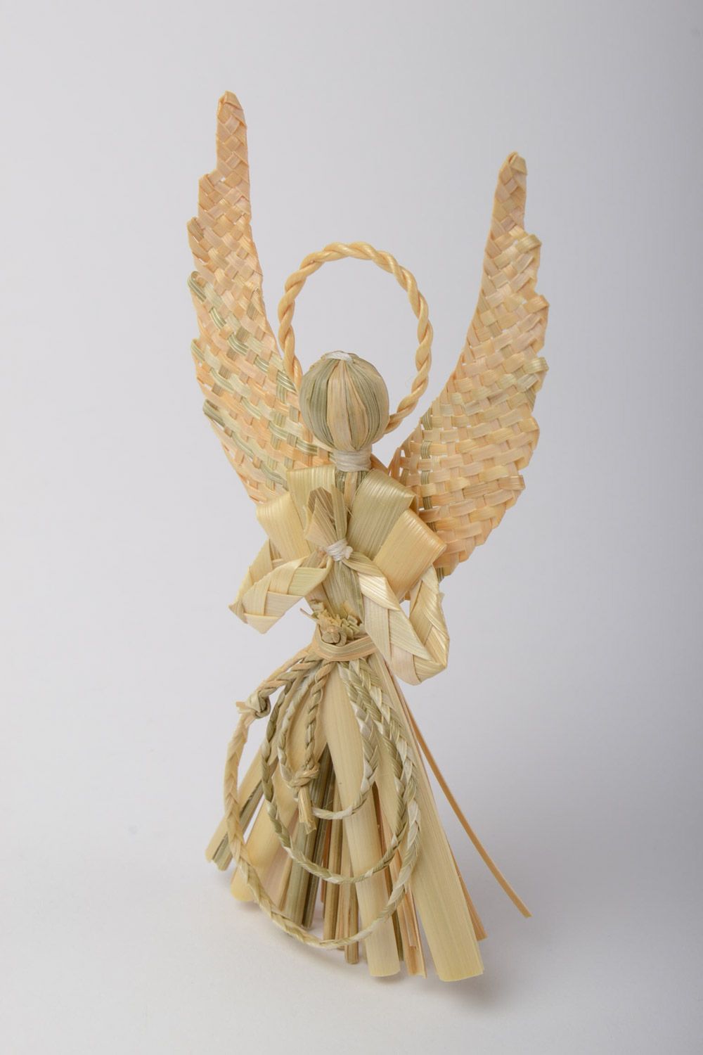 Handmade interior wall hanging straw decoration in the shape of guardian angel photo 2