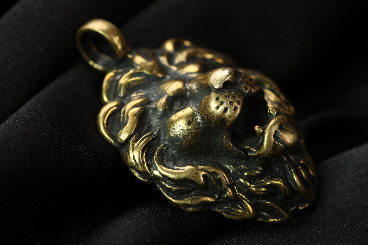 Homemade bronze neck pendant Lion Mask photo 2