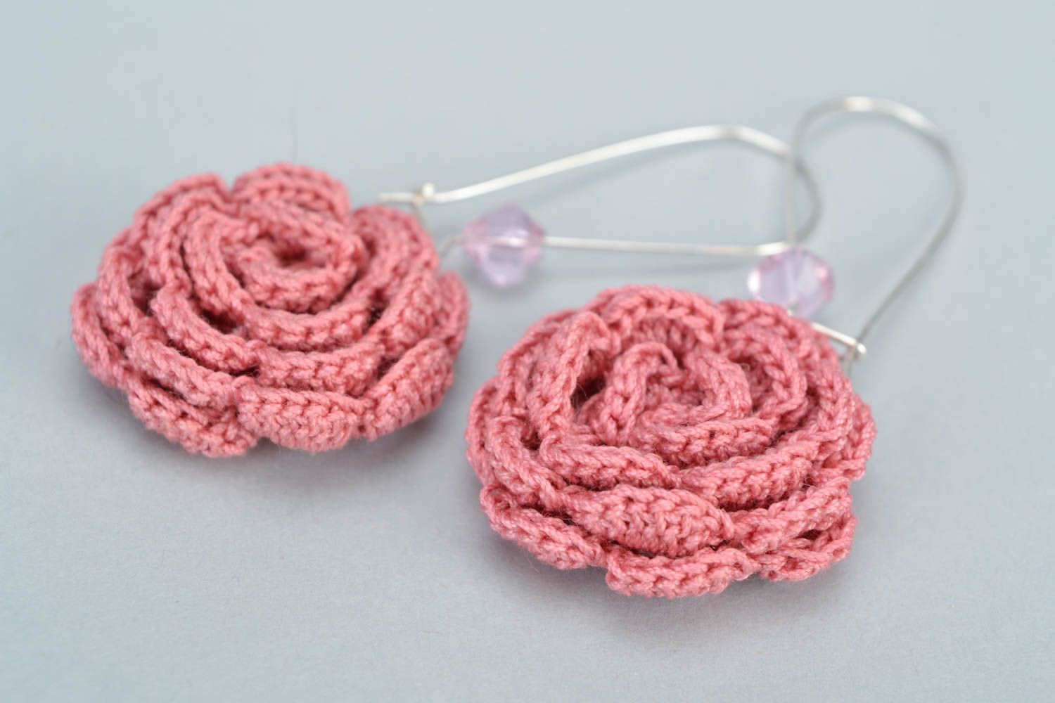 Handmade dangling earrings crocheted of cotton threads pink flowers with beads photo 4