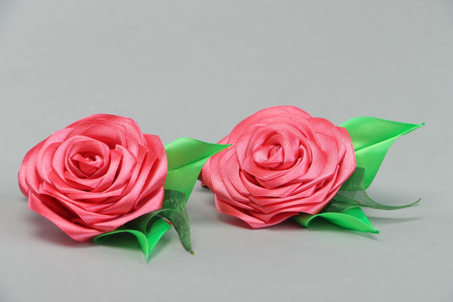 Set of handmade kanzashi satin ribbon flower hair clips 2 items photo 2