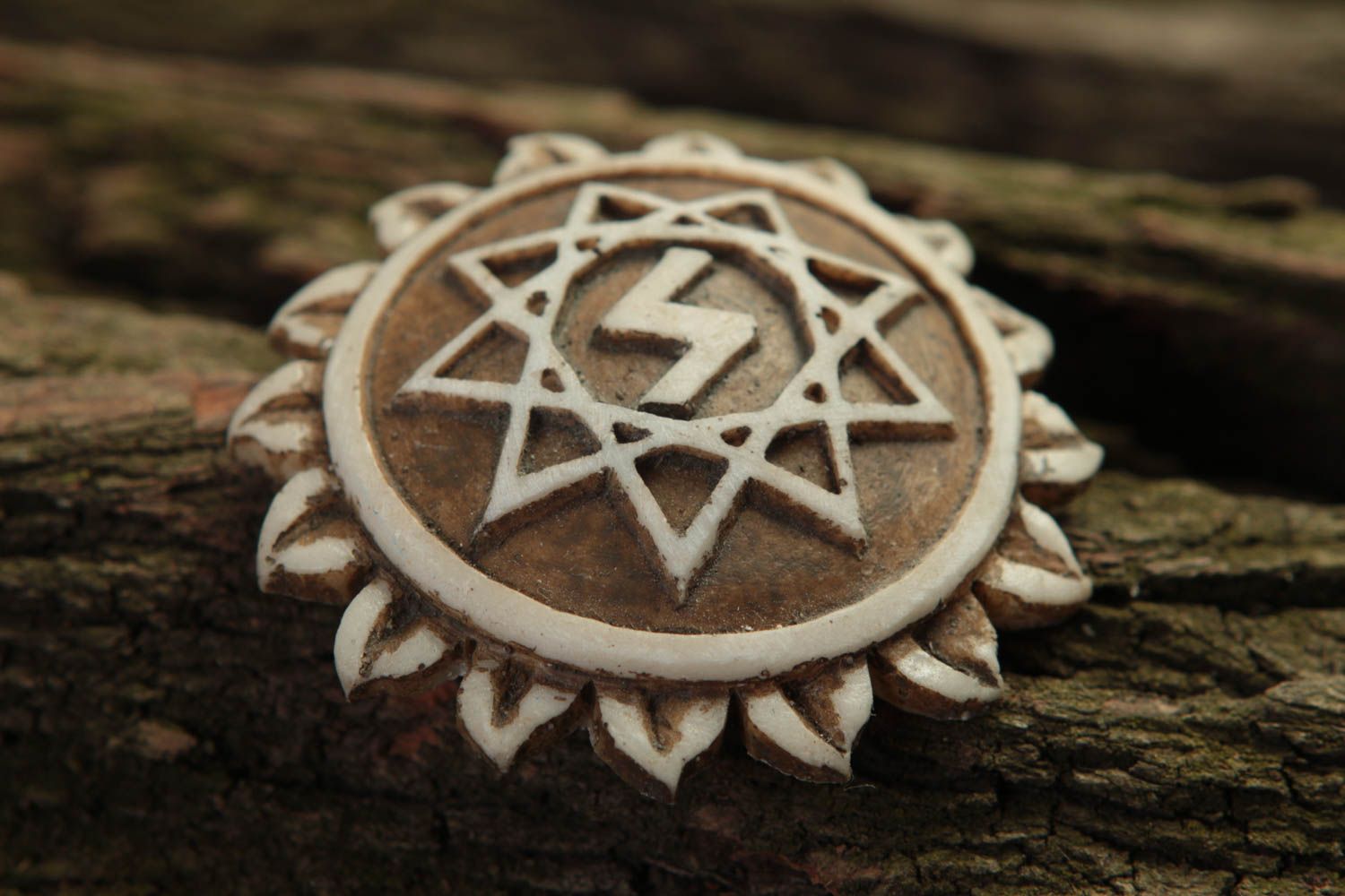 Handmade Deko Magnet Schutz Amulett Geschenk Idee Perunitsa im Stern Inglia  foto 1