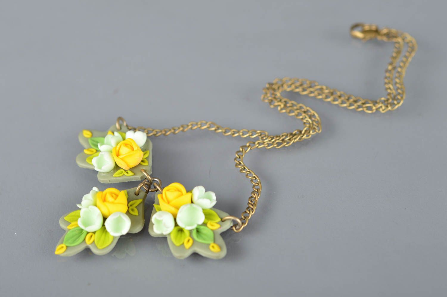 Beautiful women's handmade designer polymer clay flower pendant on chain photo 2