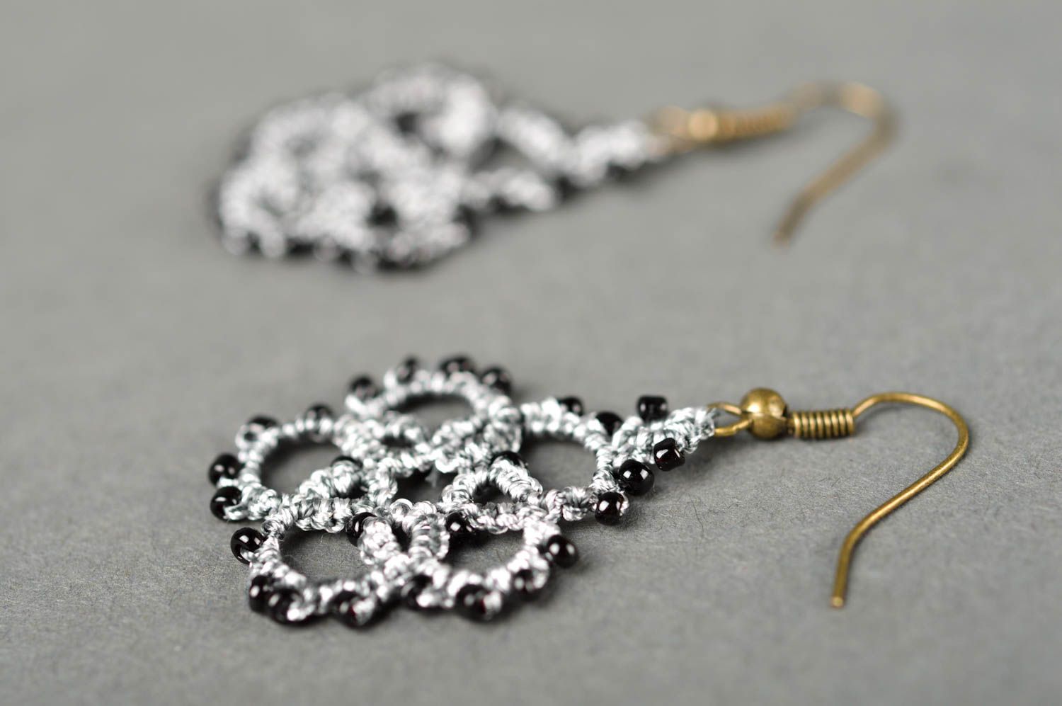 Handmade textile flower earrings beaded earrings tatting ideas cool jewelry photo 3