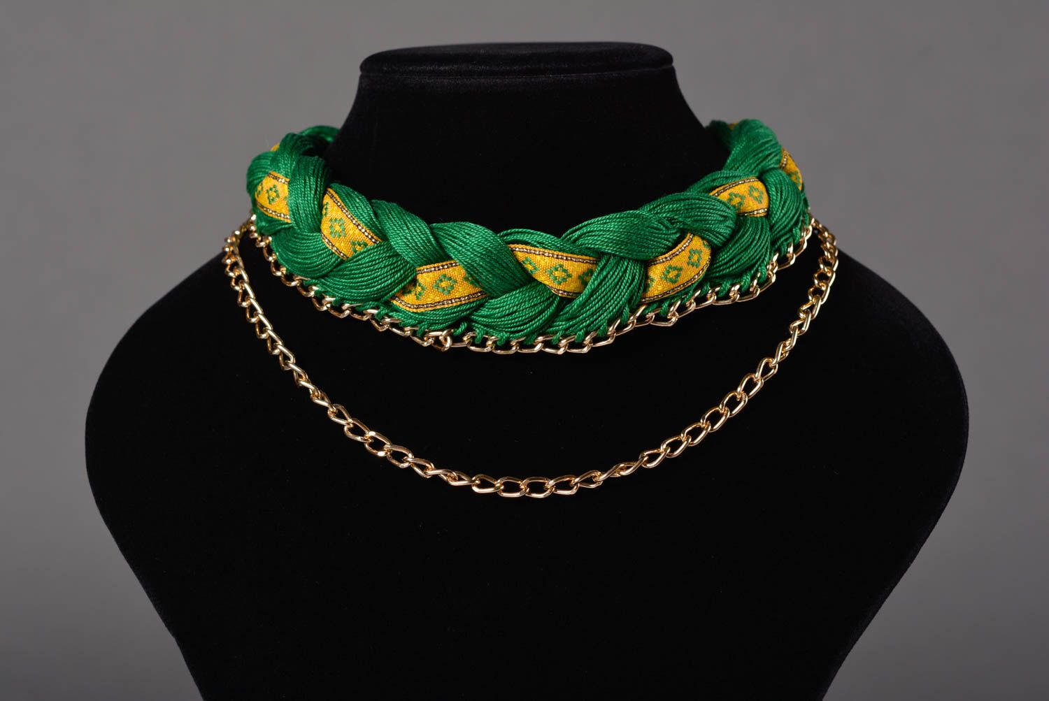Колье коса ручной работы украшение на шею зеленое с желтым модная бижутерия фото 3