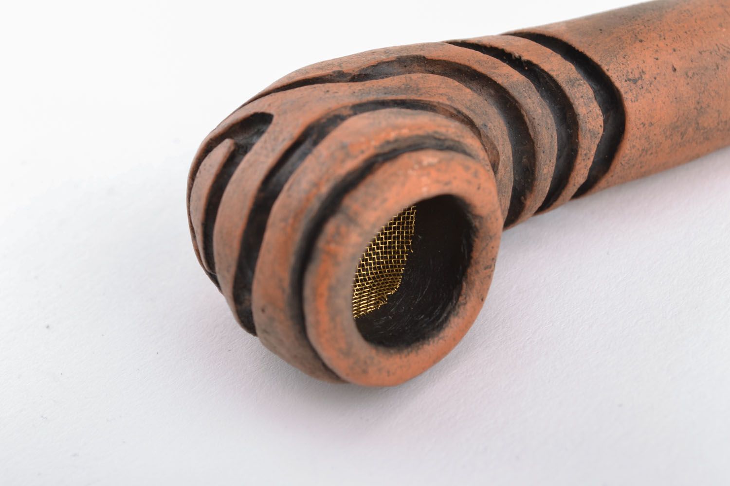 Small ceramic pipe photo 3