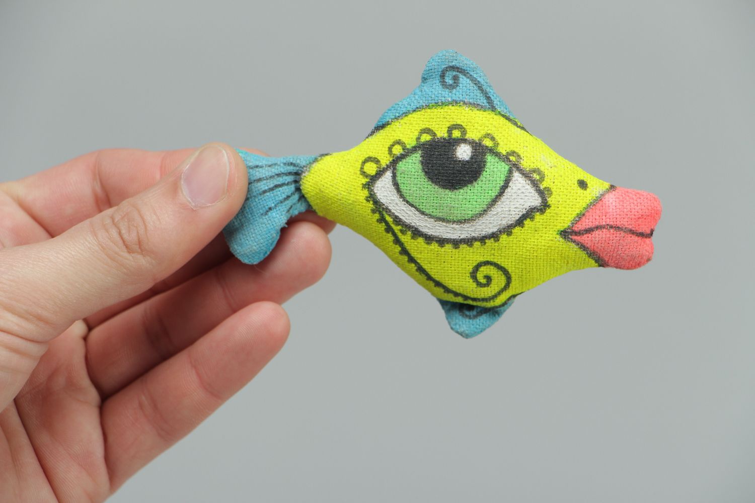 Мягкая игрушка ручной работы из ткани Рыбка фото 3