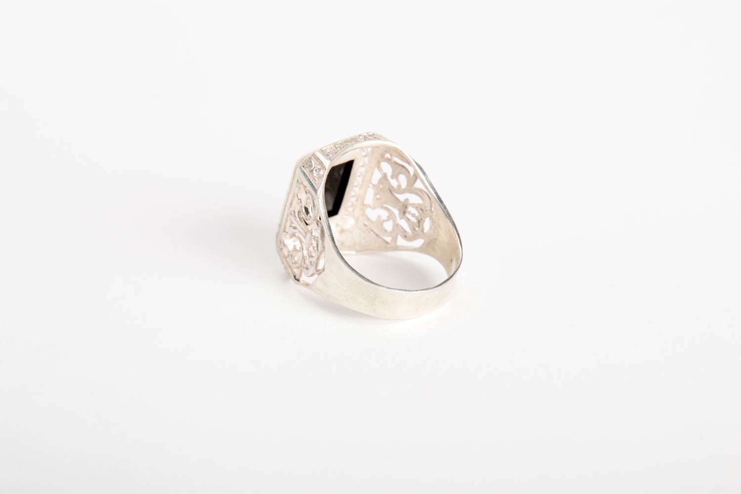 Украшение ручной работы серебряный перстень подарок для мужчины с ониксом фото 3