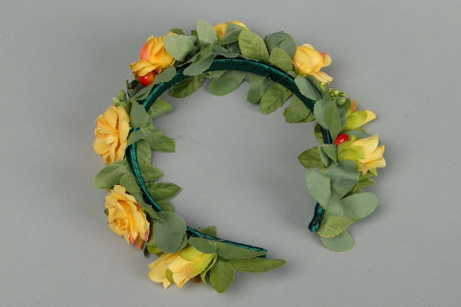 Hairband with Yellow Roses Diana photo 2