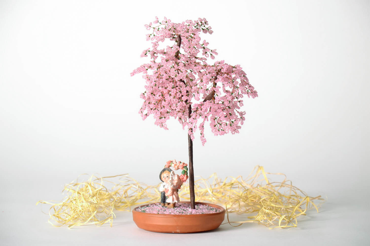 Petit arbre décoratif rose en perles de rocailles photo 1