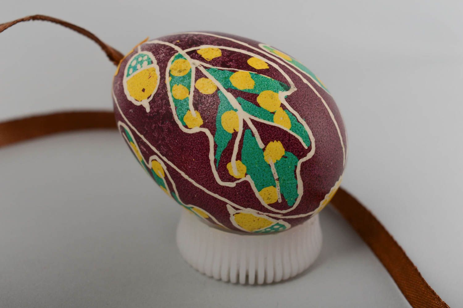 Расписное пасхальное яйцо ручной работы на шнурке декор для интерьера к Пасхе фото 4