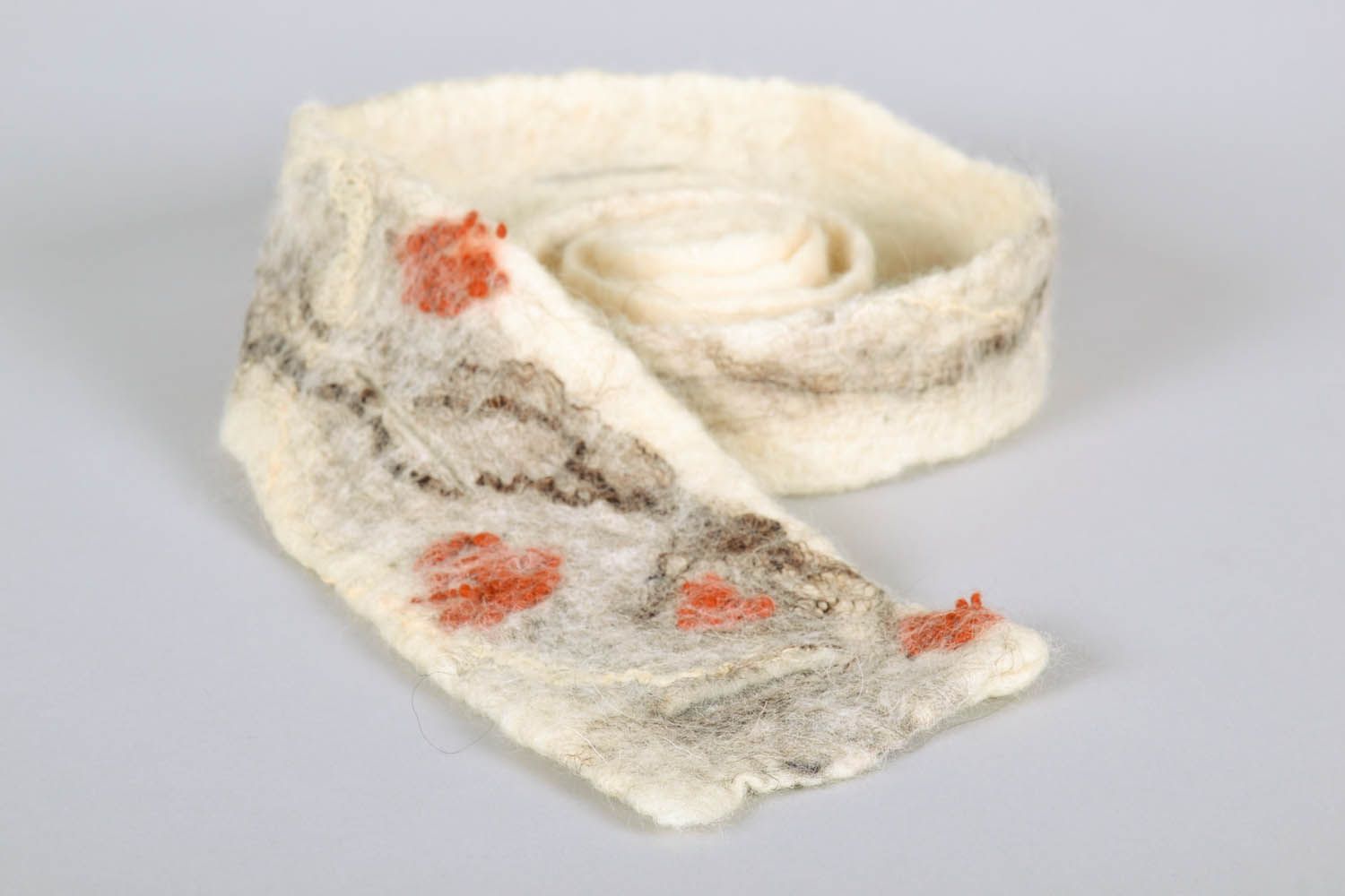 Cinto macio de lã feito à mão acessórios de mulher artesanais  foto 4