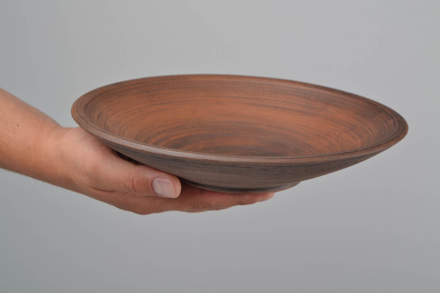 Глубокая глиняная тарелка ручной работы круглая блестящая пищевая ручной работы фото 2