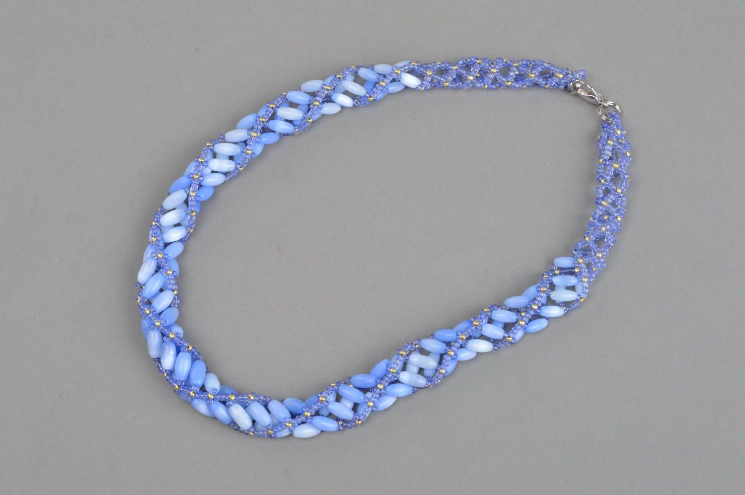Изящное ожерелье ручной работы из кошачьего глаза и бисера Сиренево голубое фото 4