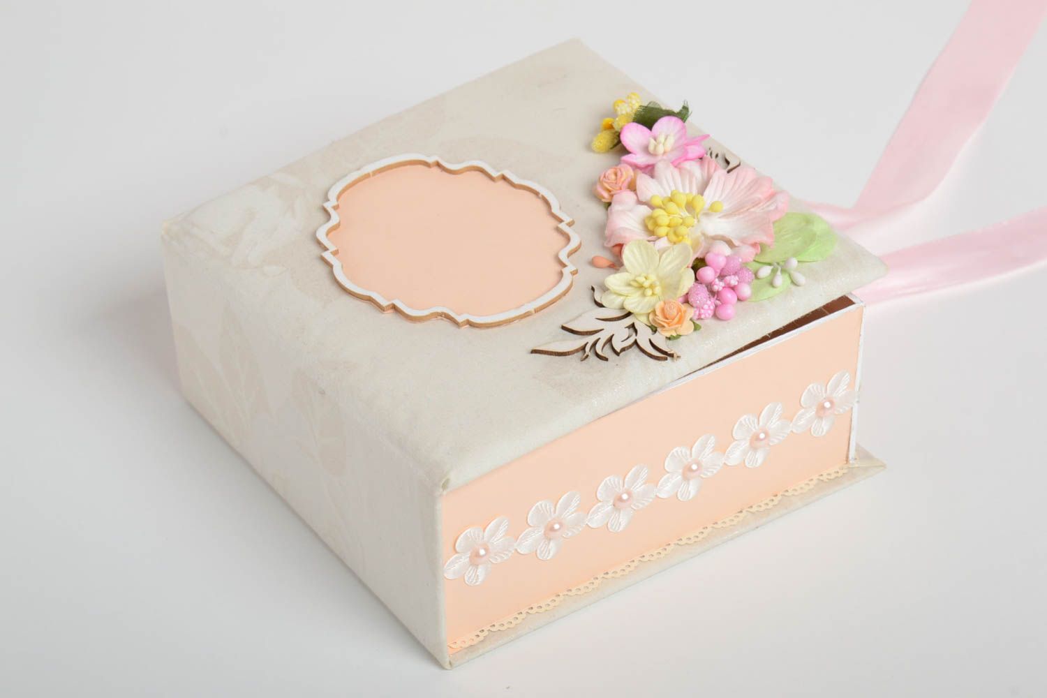 Коробка декоративная в технике скрапбукинг для мелочей или оформления подарка фото 4