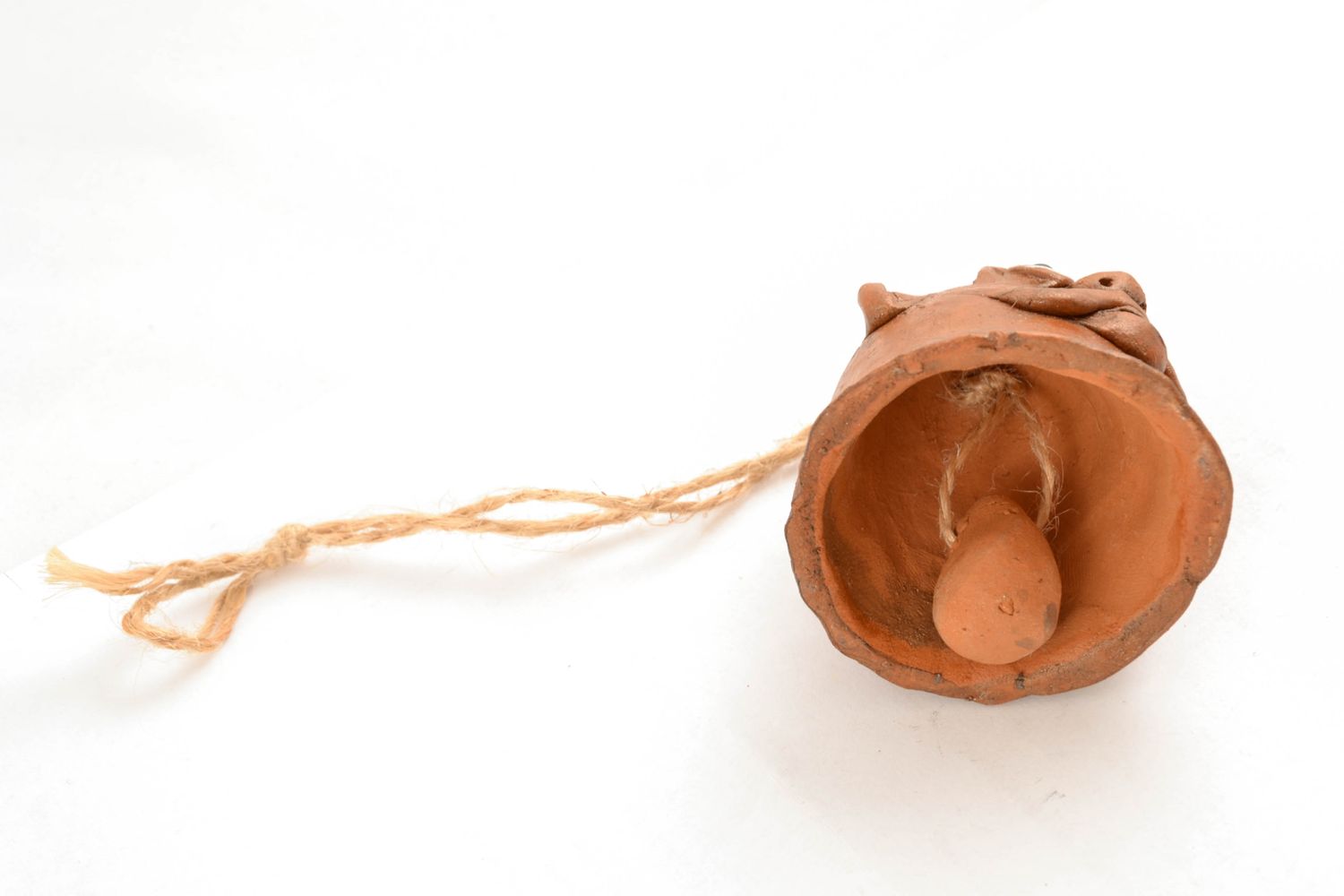 Керамический сувенирный колокольчик подвеска фото 3
