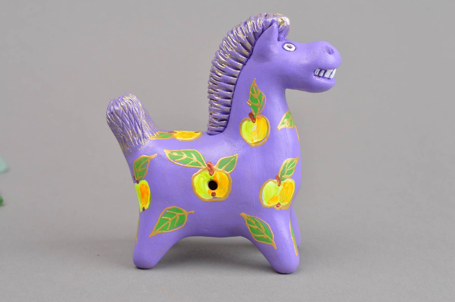 Игрушка из глины ручная работа керамический сувенир свистулька из глины лошадь фото 3