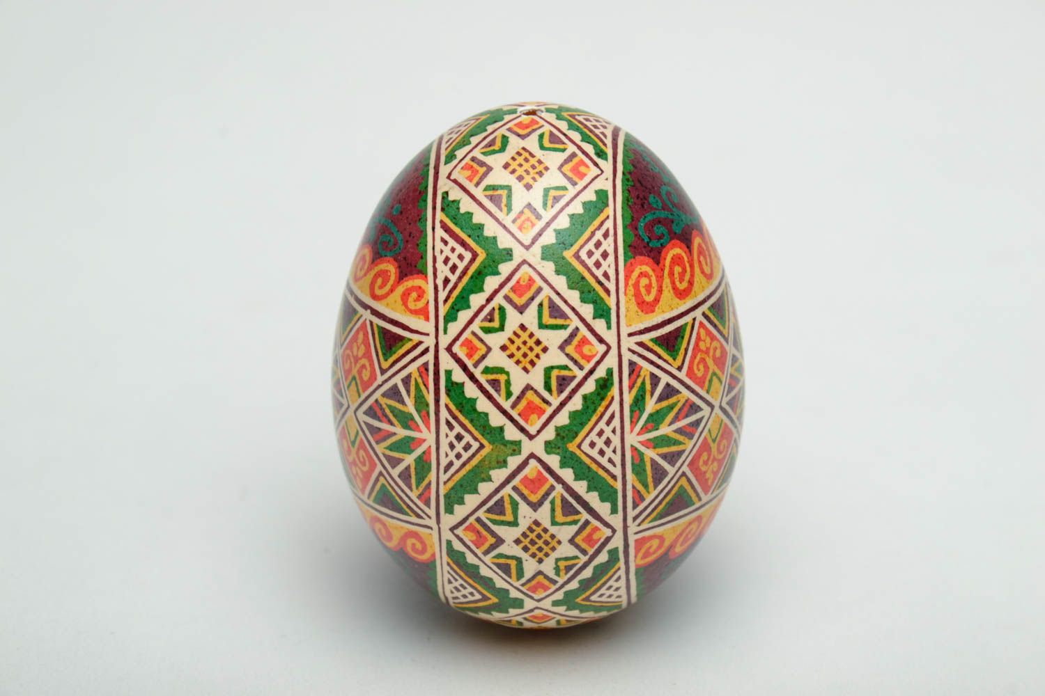 Huevo de Pascua decorado a mano foto 2
