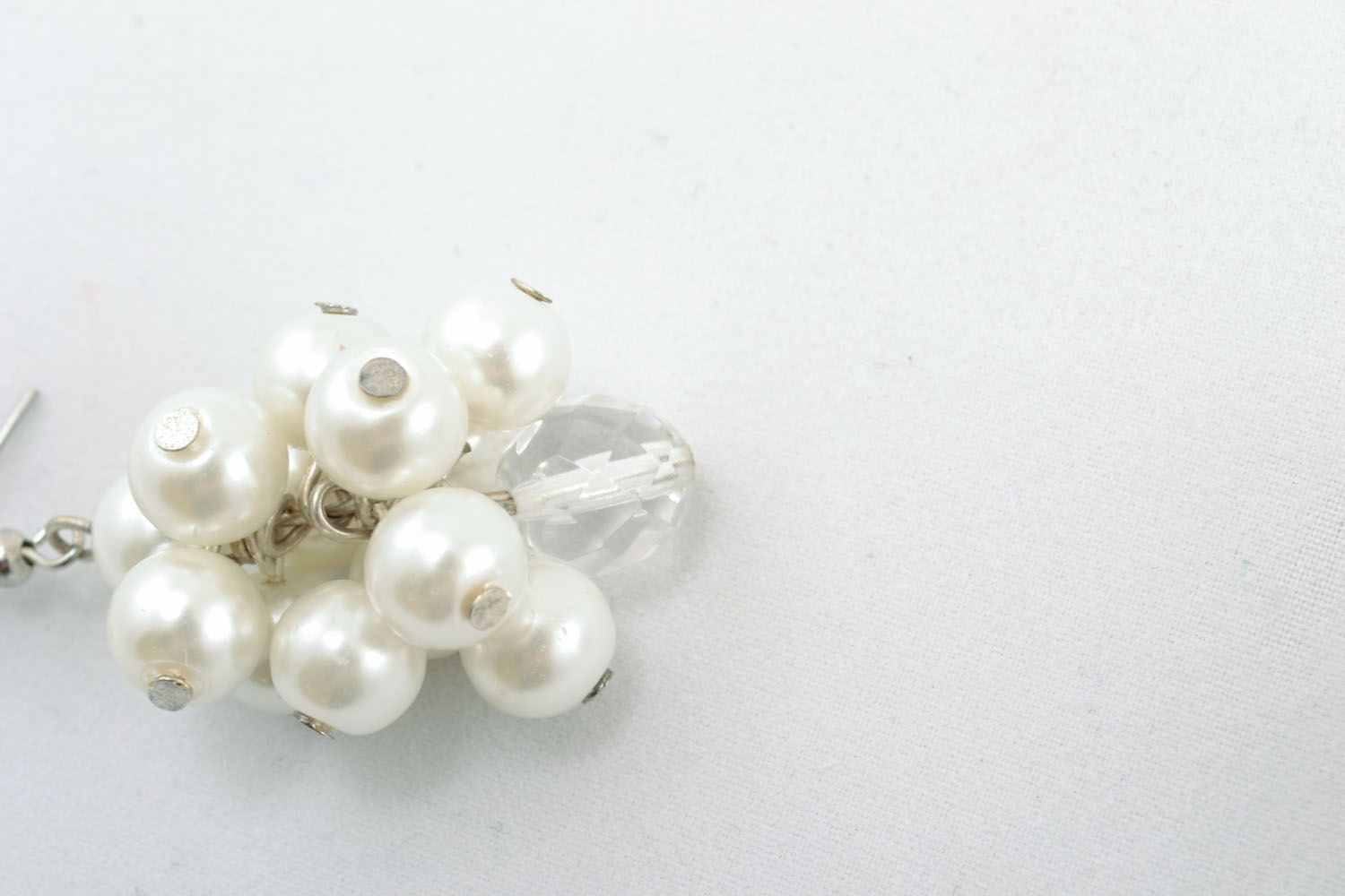 Earrings with artificial pearls photo 3