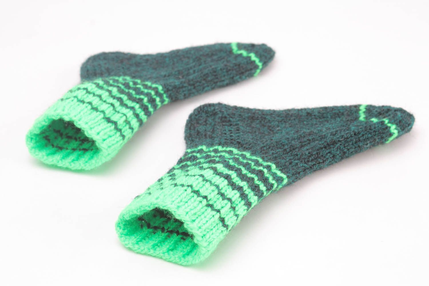 Knitted socks photo 4