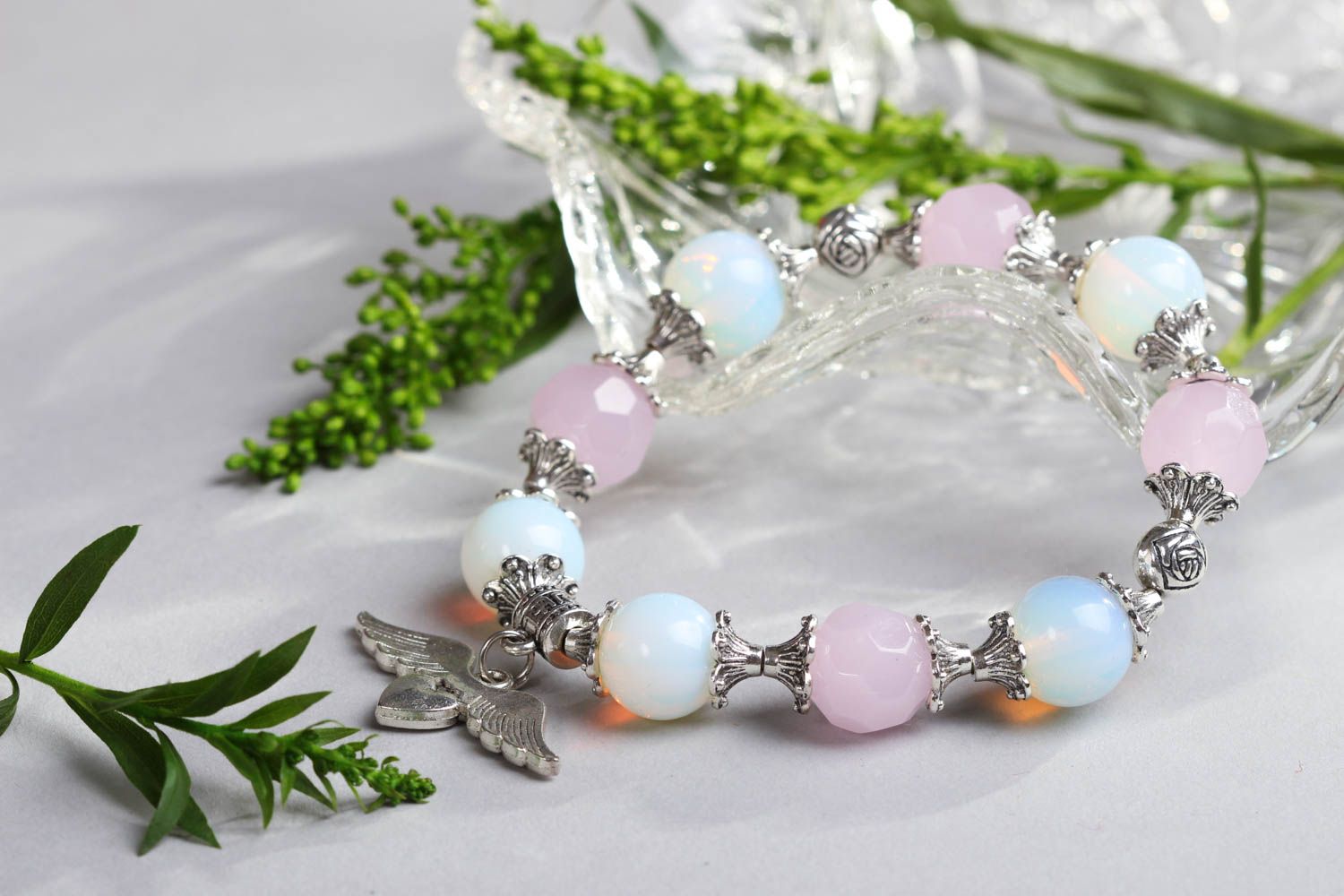 Delicate bracelet with natural stones quartz bracelet fashion bracelet for girls photo 1