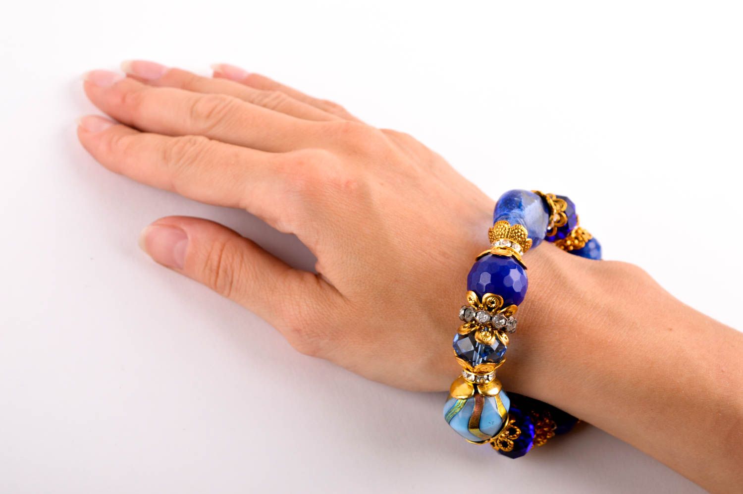 Bracelet à breloques Bijou fait main en laiton bleu Accessoire femme original photo 5