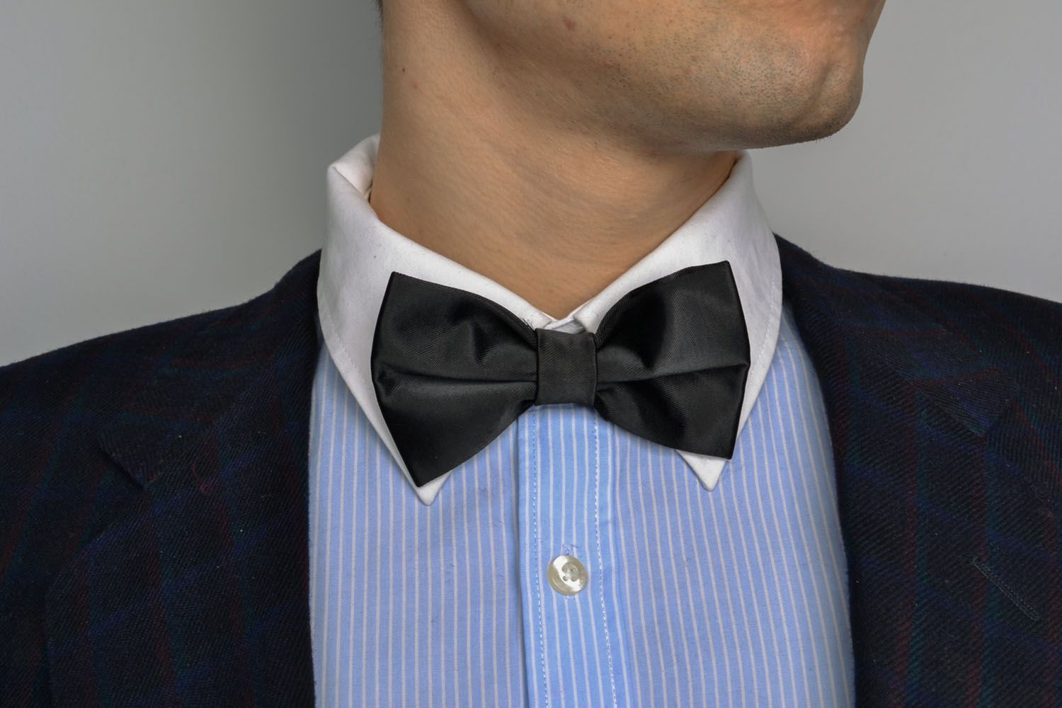 Black bow tie for suit photo 5