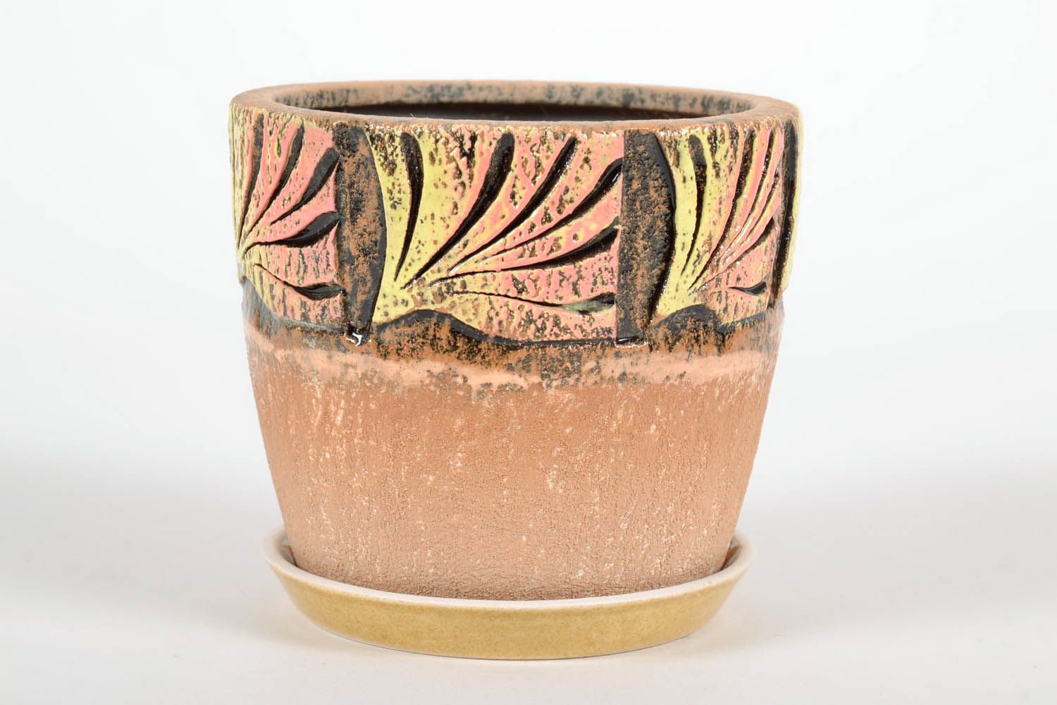 Pot à fleurs modelé d'argile à main photo 1