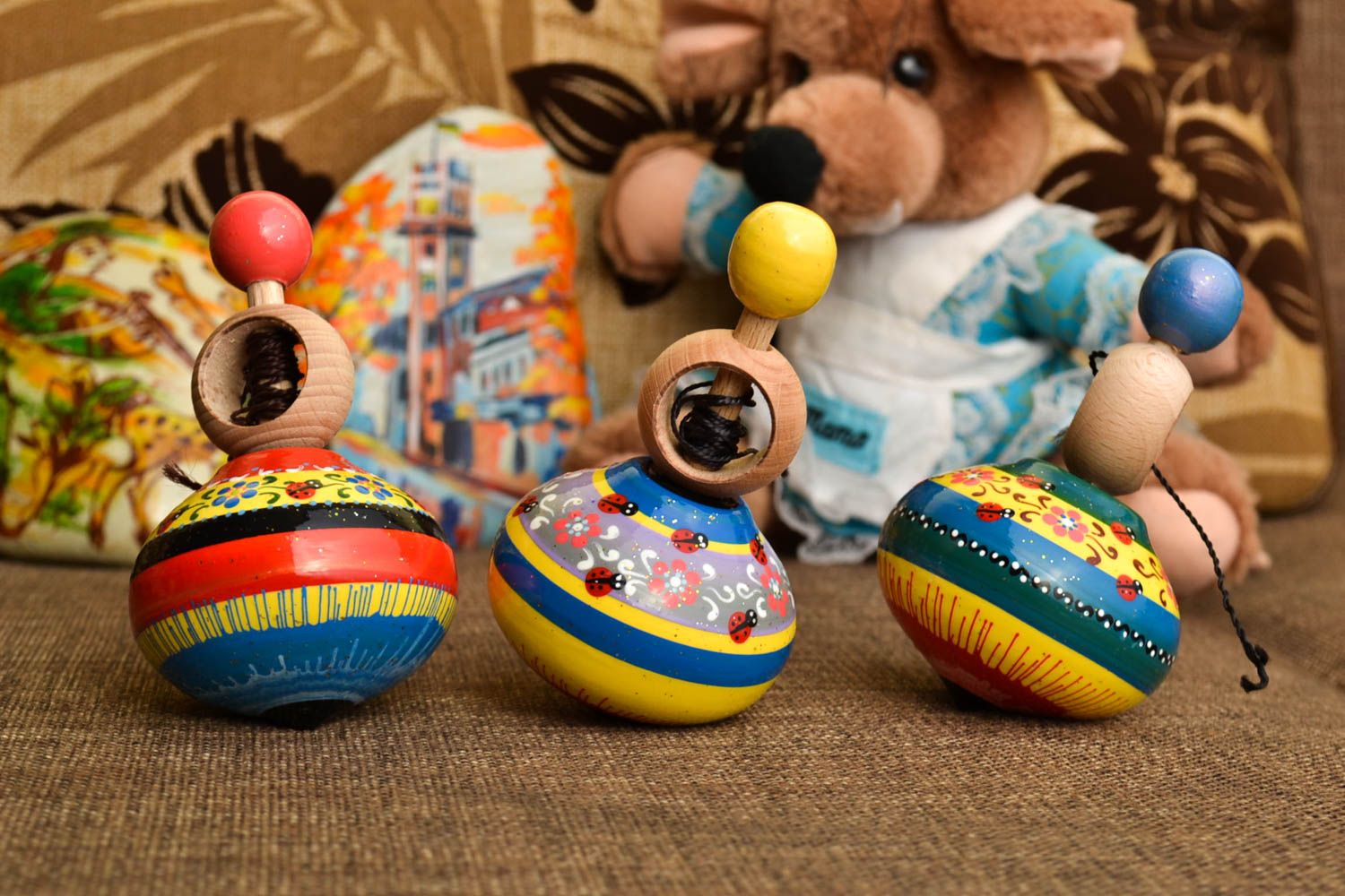 Детские юлы игрушки ручной работы набор игрушки из дерева симпатичные 3 штуки фото 1
