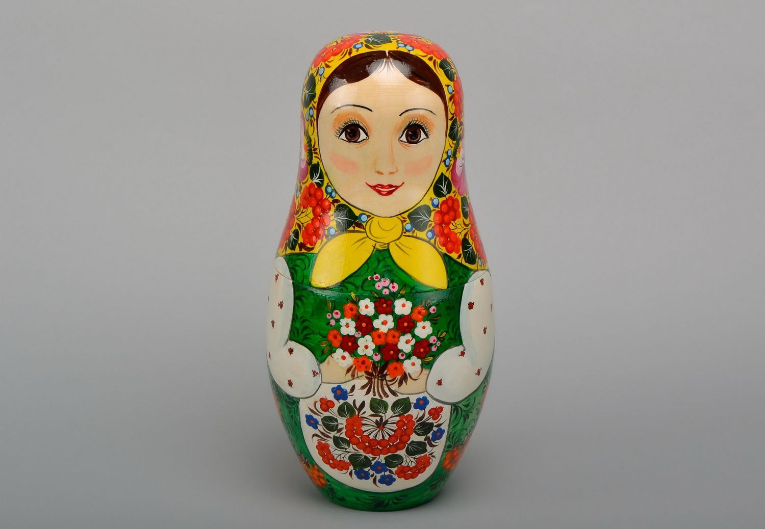 Ethnische Puppe aus Holz Matroschka  foto 2