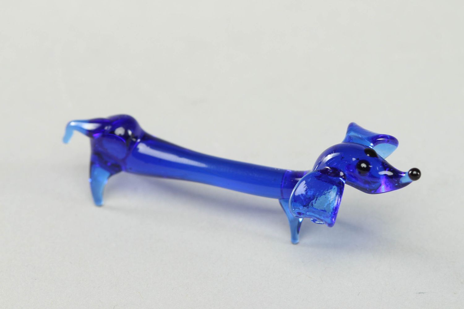 Figura de cristal azul artesanal en técnica de lampwork Perro salchicha foto 1