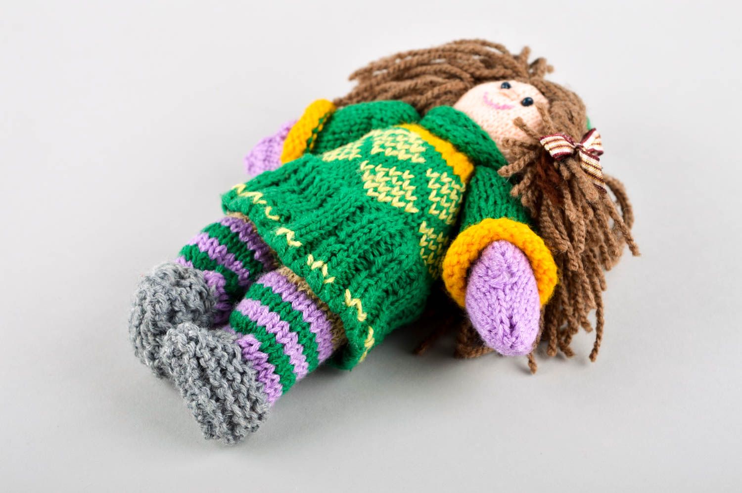 Игрушка ручной работы вязаная мягкая игрушка кукла в зеленом детская игрушка фото 3