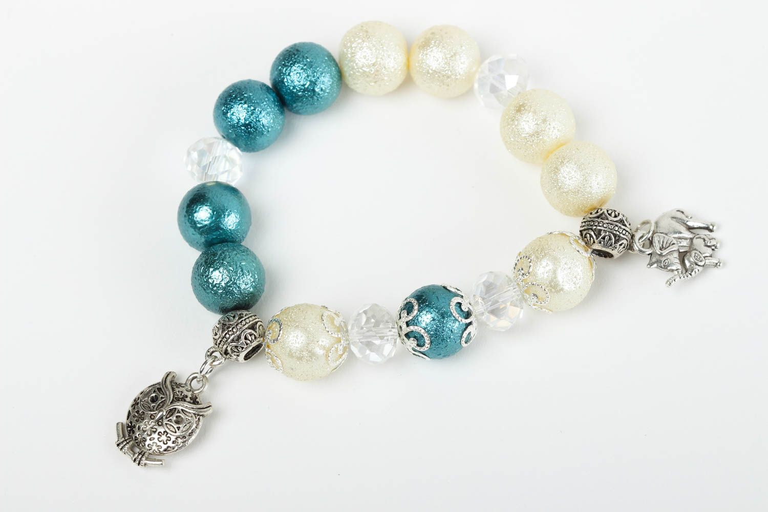 Bracelet perles fantaisie fait main Bijou femme Bracelet design Cadeau femme photo 1