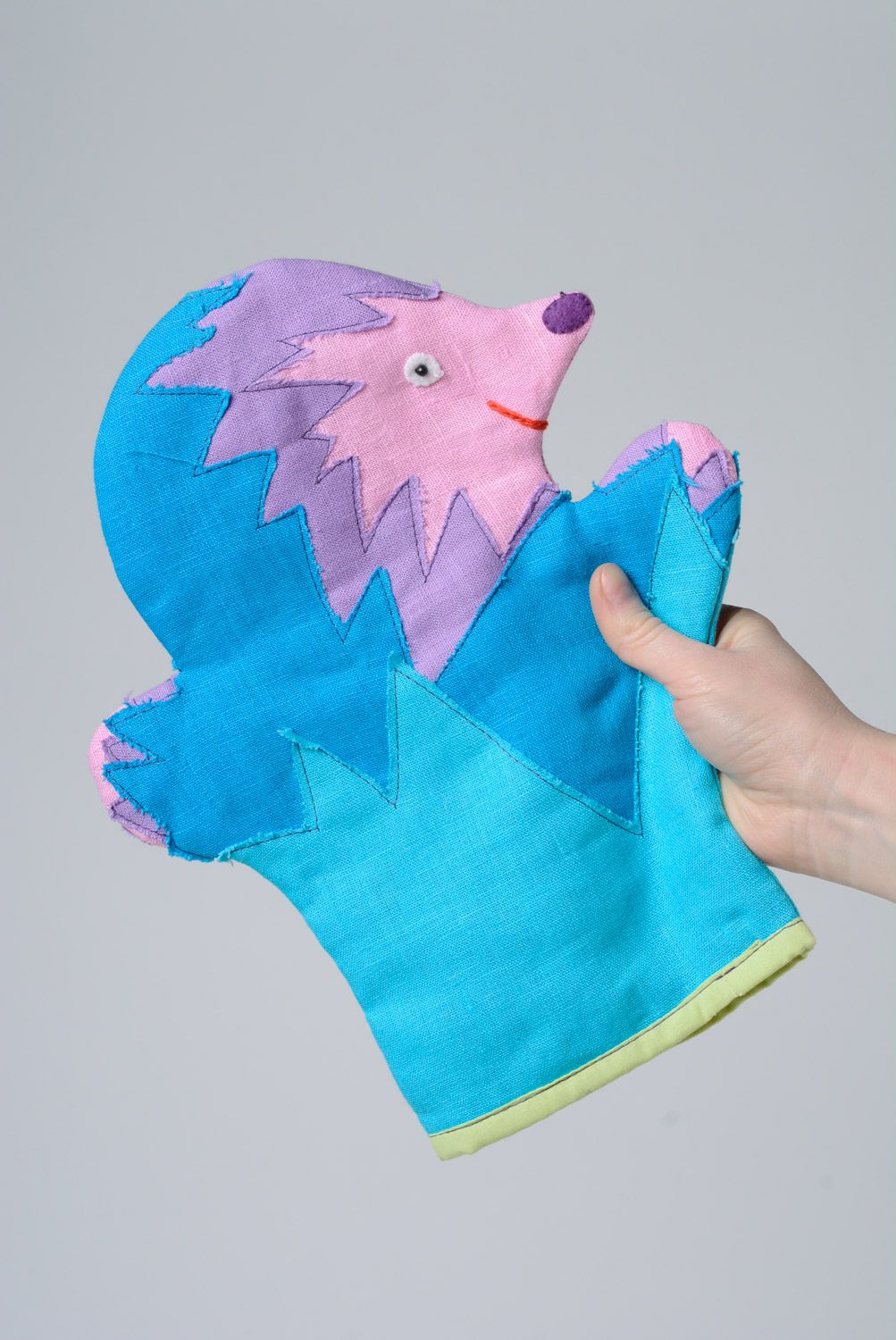 Смешная игрушка на руку для кукольного театра из разноцветных тканей Ежик фото 4