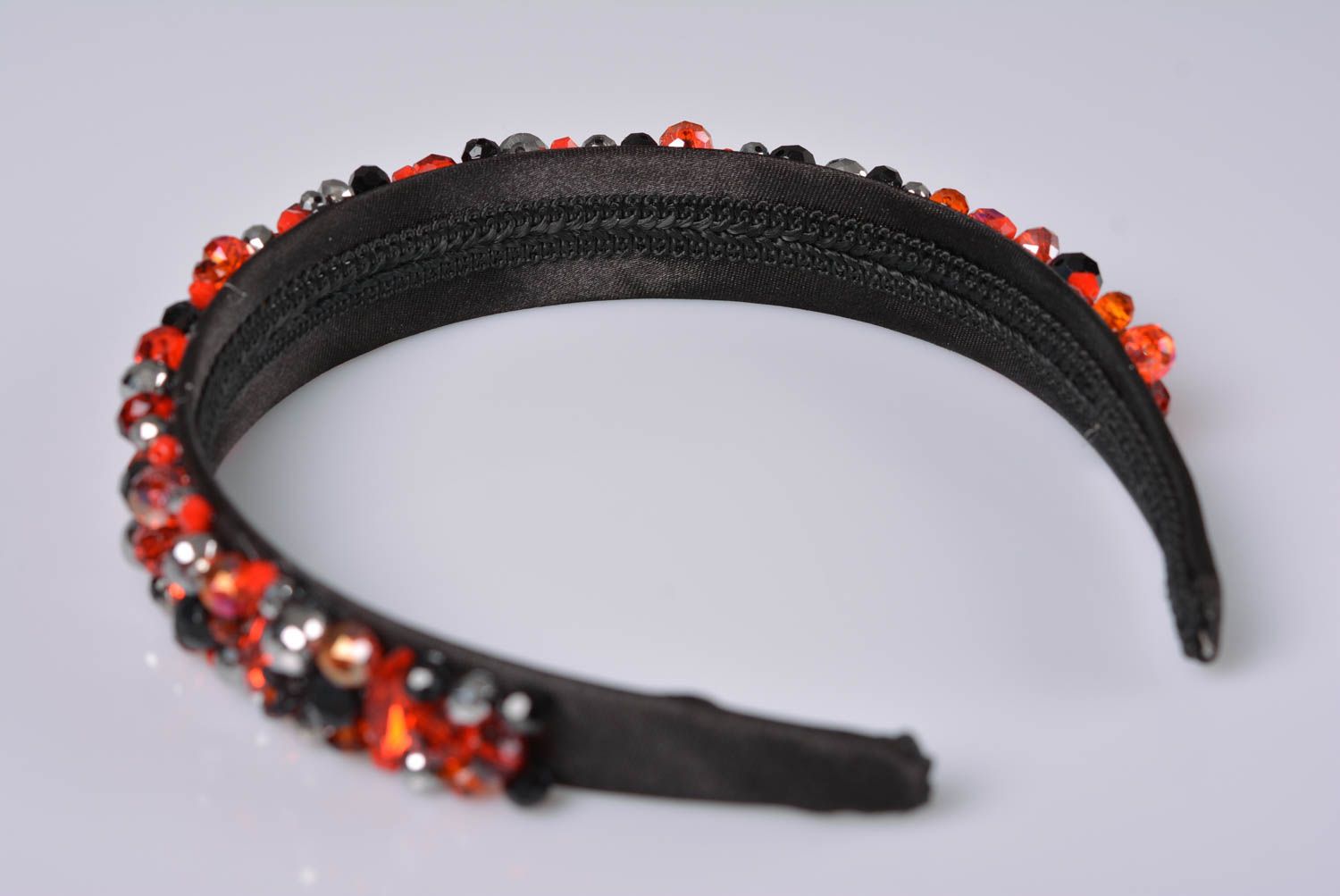 Beautiful handmade red and black wide beaded headband on plastic basis photo 4