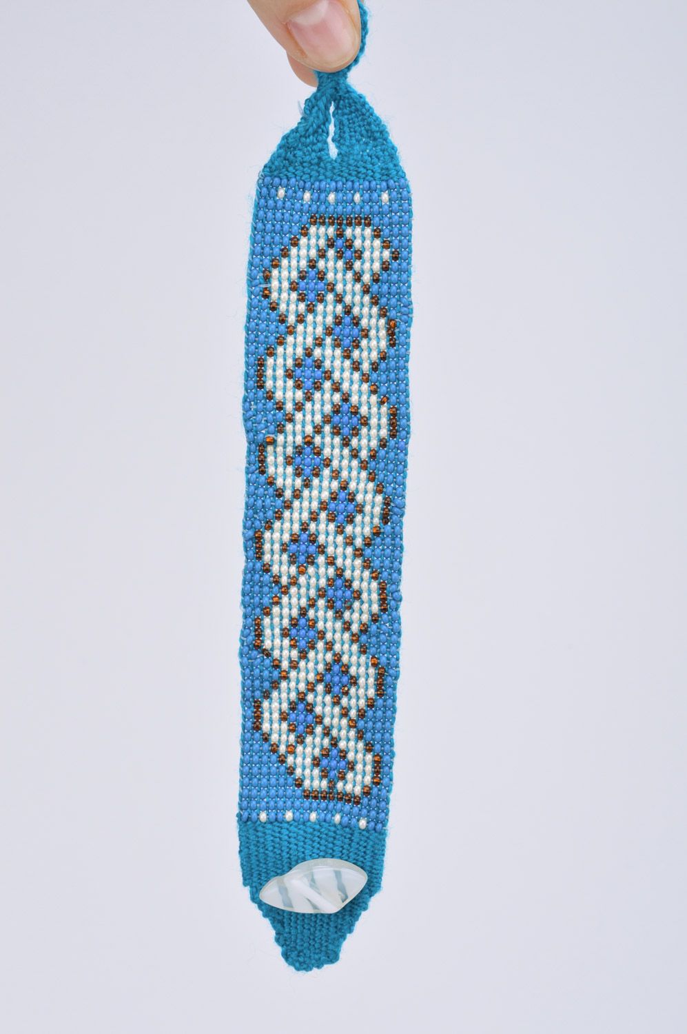 Наручный браслет из бисера ручной работы в этническом стиле голубой с белым фото 3
