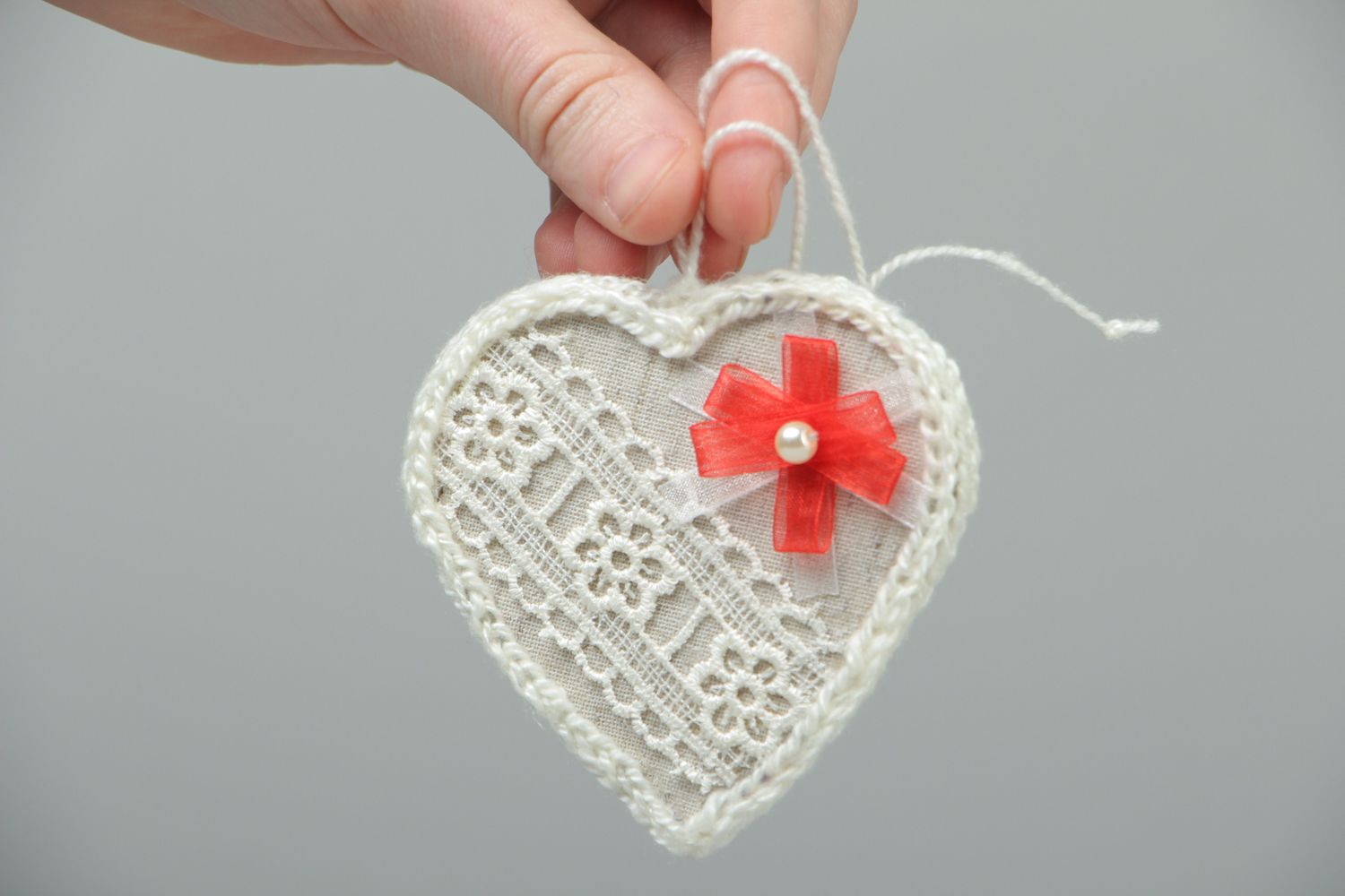 Suspension décorative Coeur en tissu blanc avec noeud photo 4